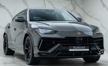 Lamborghini Urus PERFORMANTE 9