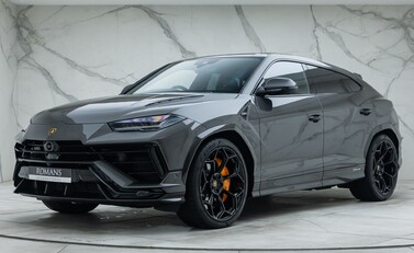 Lamborghini Urus PERFORMANTE 1