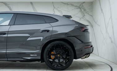 Lamborghini Urus PERFORMANTE 53