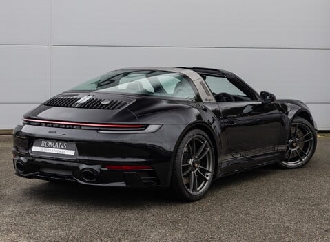 Porsche 911 Targa 50 YEARS PORSCHE DESIGN EDITION (992) 4