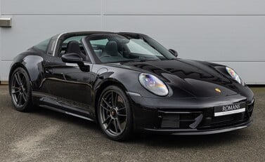 Porsche 911 Targa 50 YEARS PORSCHE DESIGN EDITION (992) 2