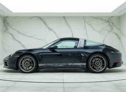 Porsche 911 Targa 50 YEARS PORSCHE DESIGN EDITION (992) 7