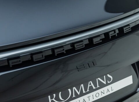 Porsche 911 Targa 50 YEARS PORSCHE DESIGN EDITION (992) 41