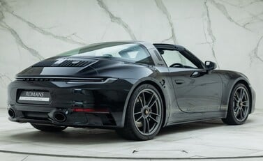 Porsche 911 Targa 50 YEARS PORSCHE DESIGN EDITION (992) 9