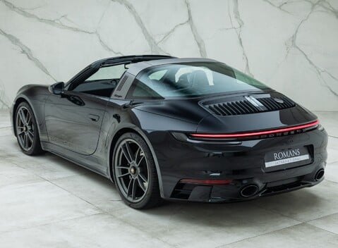 Porsche 911 Targa 50 YEARS PORSCHE DESIGN EDITION (992) 15