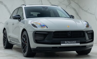 Porsche Macan GTS 9