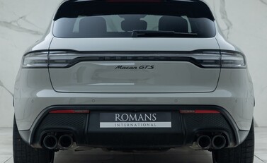 Porsche Macan GTS 8