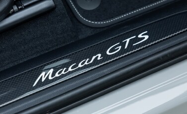 Porsche Macan GTS 28