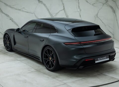 Porsche Taycan GTS SPORT TURISMO 12