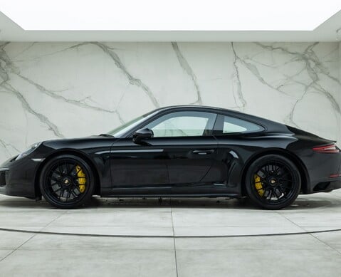 Porsche 911 Carrera GTS (991.2)