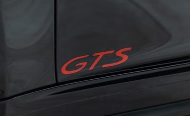 Porsche 911 Carrera GTS (991) 31