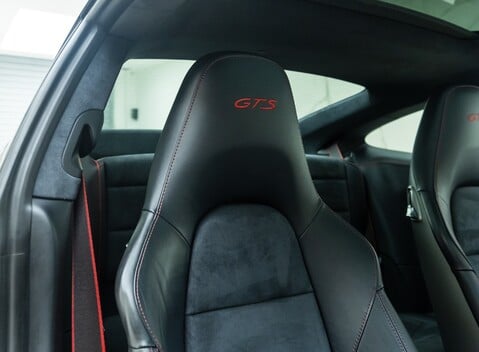 Porsche 911 Carrera GTS (991) 14