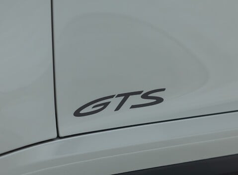 Porsche 911 Carrera GTS (992) 29