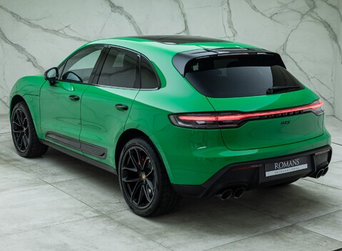 Porsche Macan GTS 12