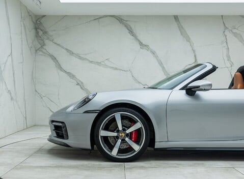 Porsche 911 Targa 4S (992) 44