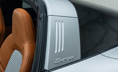 Porsche 911 Targa 4S (992) 40