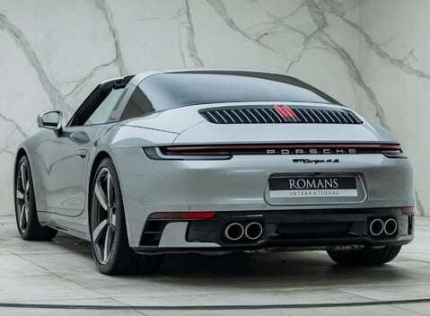 Porsche 911 Targa 4S (992) 13