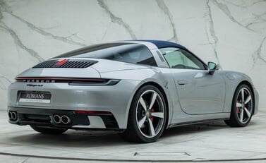 Porsche 911 Targa 4S (992) 8