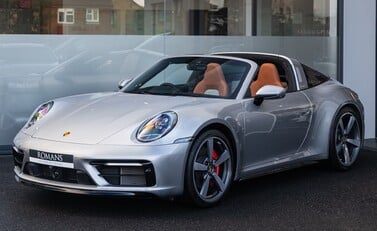 Porsche 911 Targa 4S (992) 2