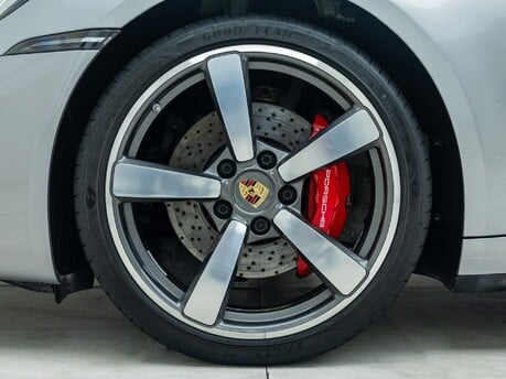 Porsche 911 Targa 4S (992)