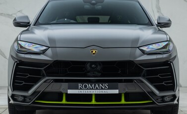 Lamborghini Urus GRAPHITE CAPSULE 7