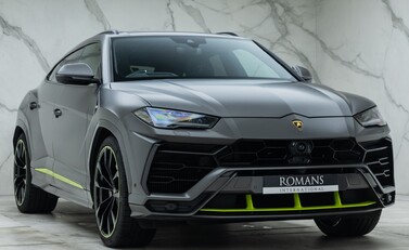 Lamborghini Urus GRAPHITE CAPSULE 9