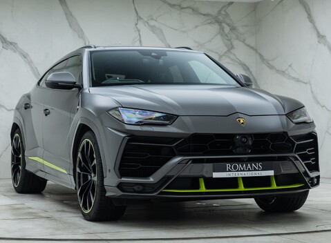 Lamborghini Urus GRAPHITE CAPSULE 9