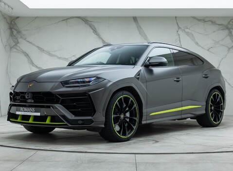 Lamborghini Urus GRAPHITE CAPSULE 1