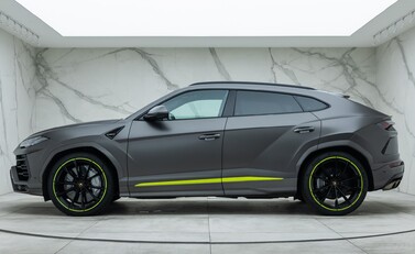 Lamborghini Urus GRAPHITE CAPSULE 5