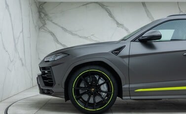 Lamborghini Urus GRAPHITE CAPSULE 41