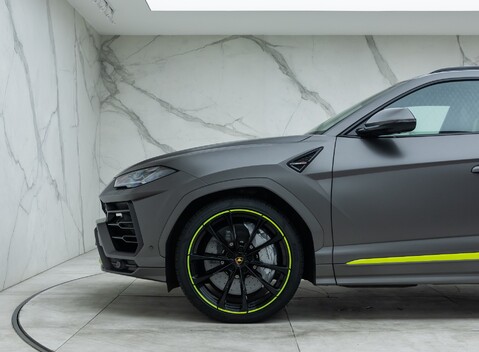 Lamborghini Urus GRAPHITE CAPSULE 41