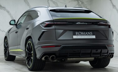 Lamborghini Urus GRAPHITE CAPSULE 10