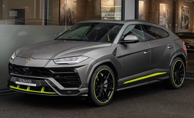 Lamborghini Urus GRAPHITE CAPSULE 2