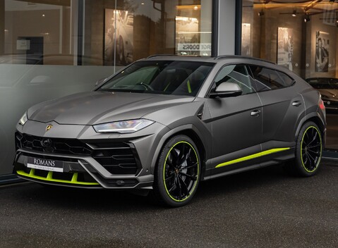 Lamborghini Urus GRAPHITE CAPSULE 2