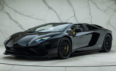 Lamborghini Aventador LP 740-4 S ROADSTER 1