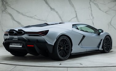 Lamborghini Revuelto 9