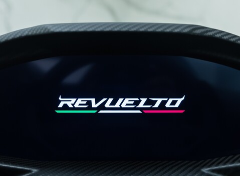 Lamborghini Revuelto 24