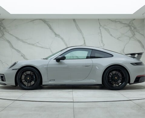 Porsche 911 Carrera 4 GTS (992)