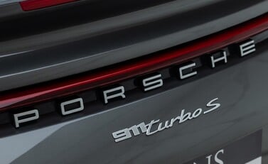 Porsche 911 Turbo S (992) 37