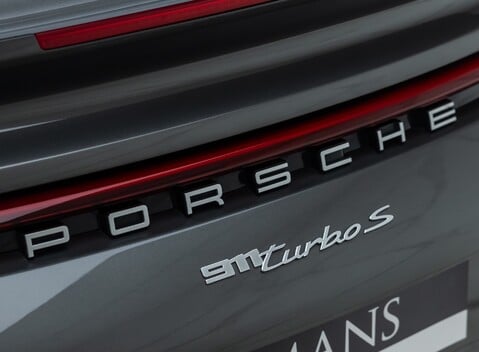 Porsche 911 Turbo S (992) 37