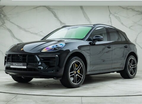 Porsche Macan TURBO 1