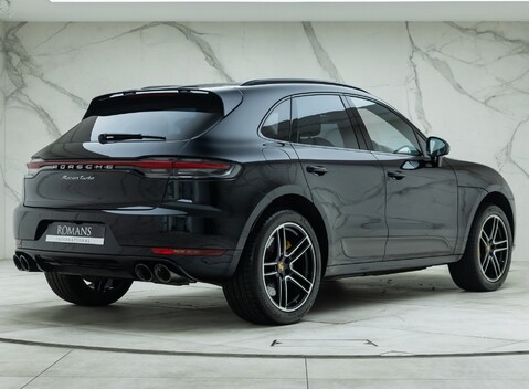 Porsche Macan TURBO 4