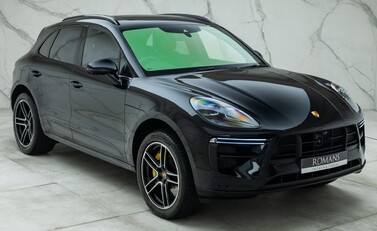 Porsche Macan TURBO 9