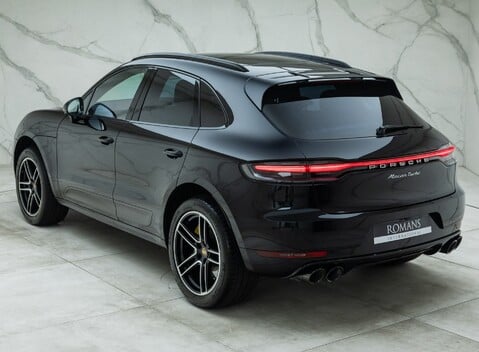 Porsche Macan TURBO 10