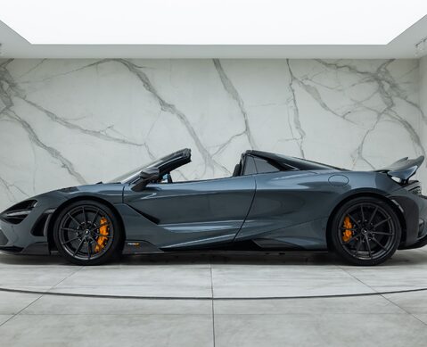 McLaren 765LT Spider