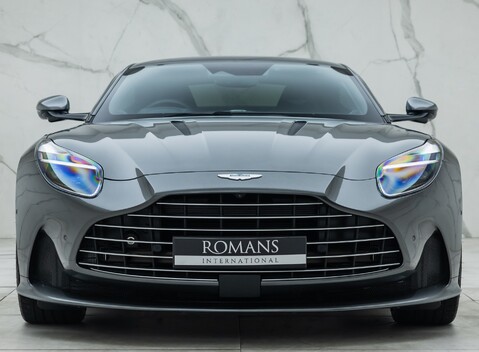 Aston Martin DB12 V8 8