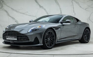 Aston Martin DB12 V8 1