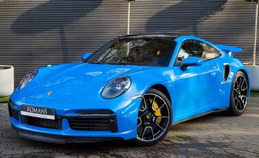 Porsche 911 Turbo S (992) 2