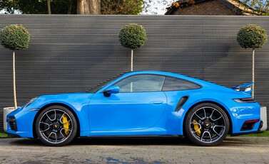 Porsche 911 Turbo S (992) 3