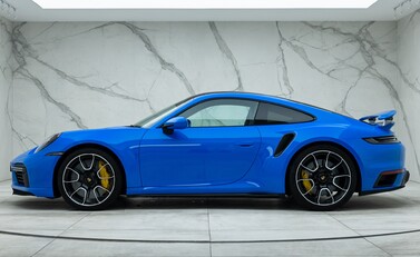 Porsche 911 Turbo S (992) 5